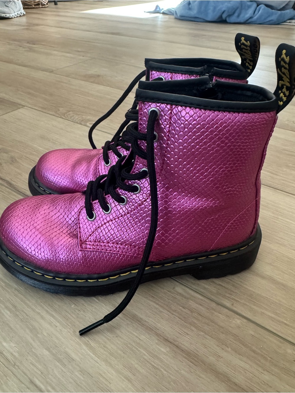 Dr. Martens Kids Metallic Pink Lace-Up Boots